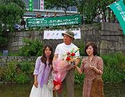 �N���b�N����Ɗg�債�܂�